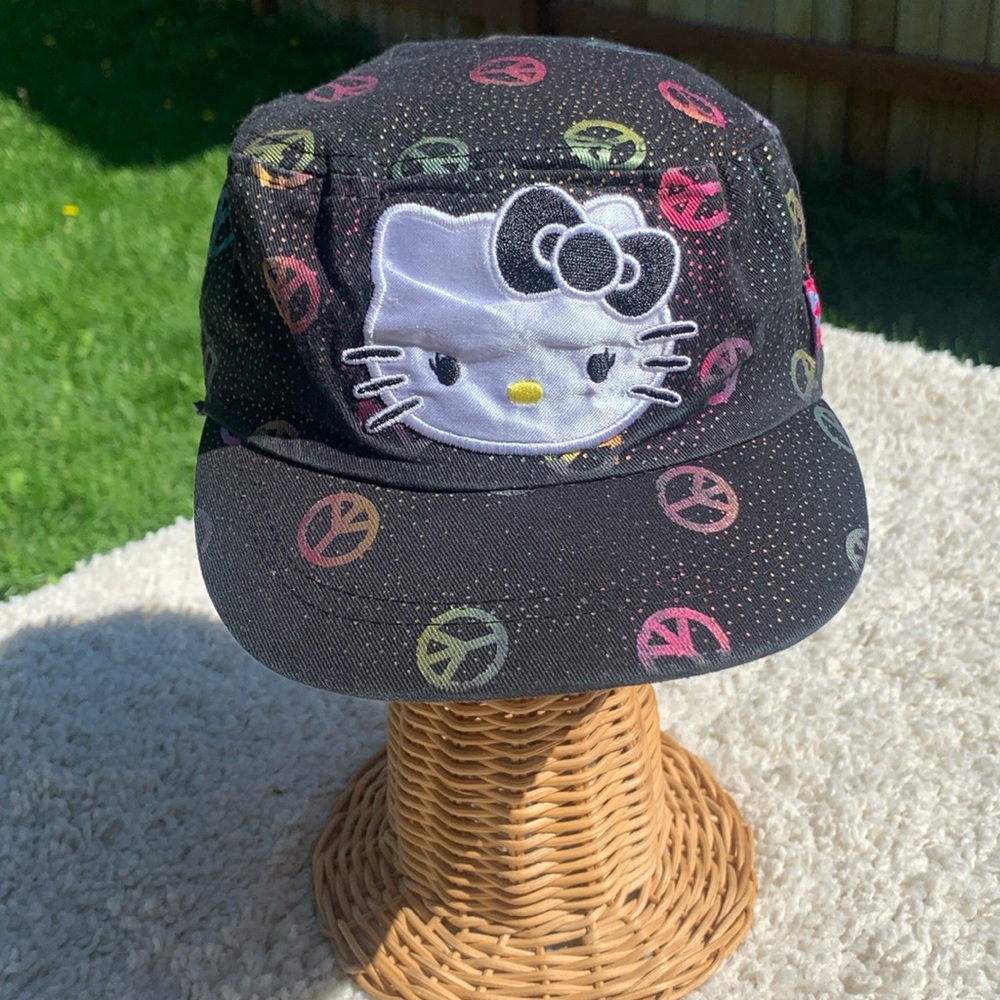 Hello Kitty peace signs cap black